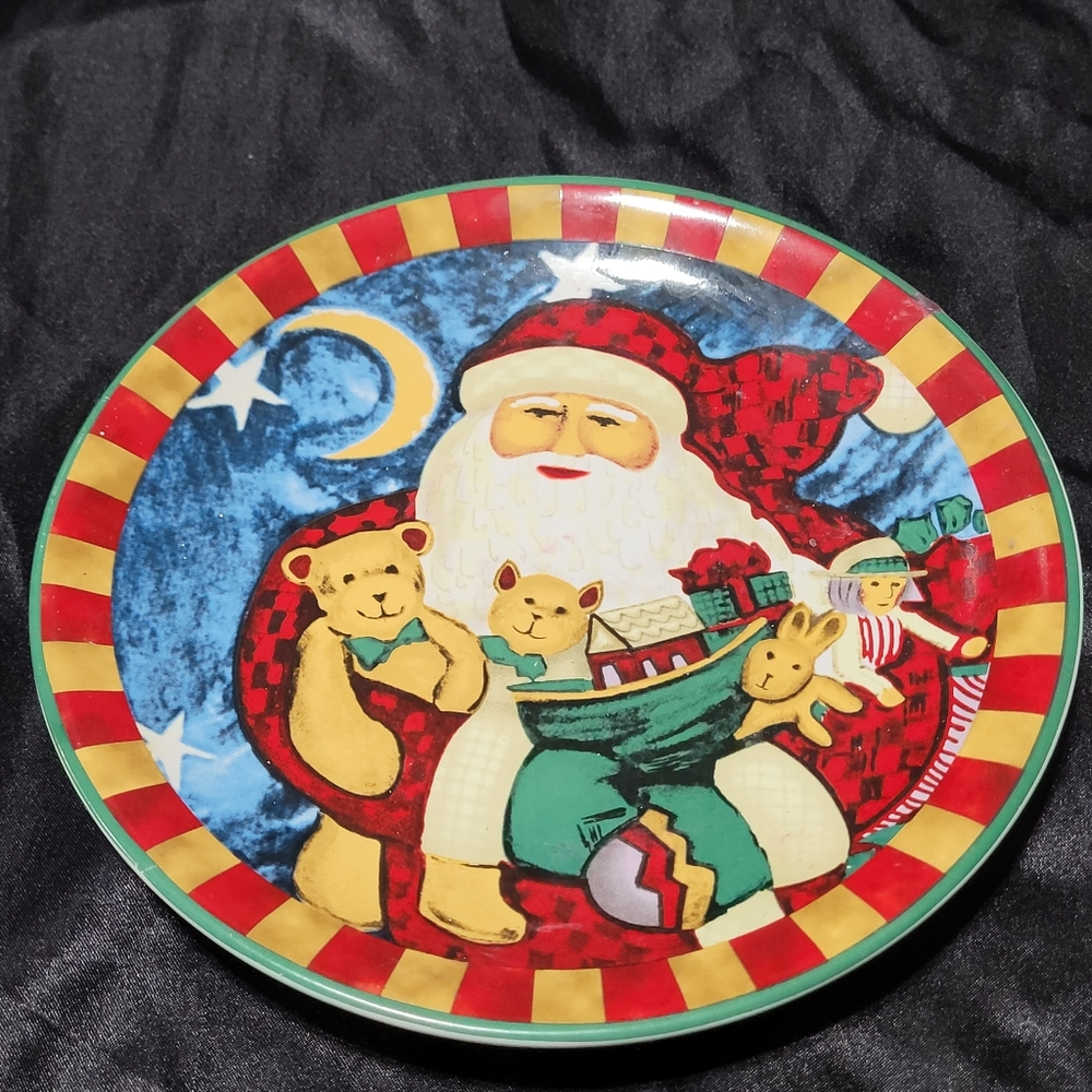 Like New Christmas Plate~Century Santa~8" Diameter~Decorative~Bear~Toys